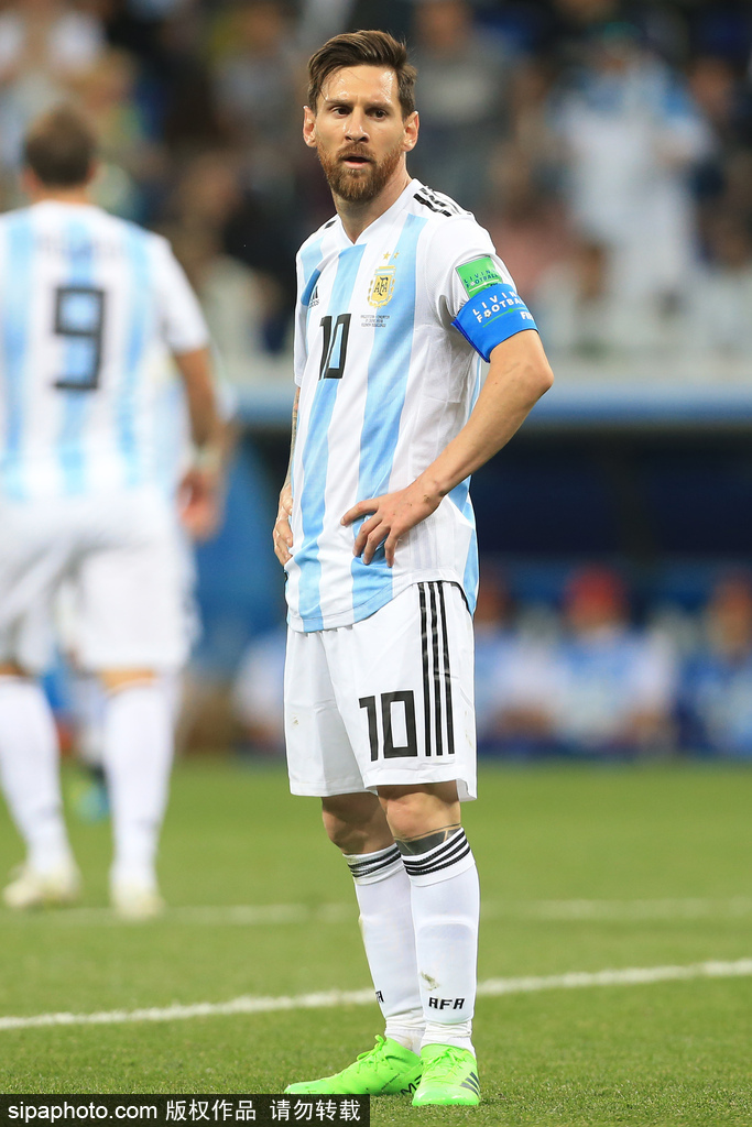 百家乐：解析“排排路”与“单跳”的转换点。（百家乐：解读“排排路”与“单跳”的切换时机）